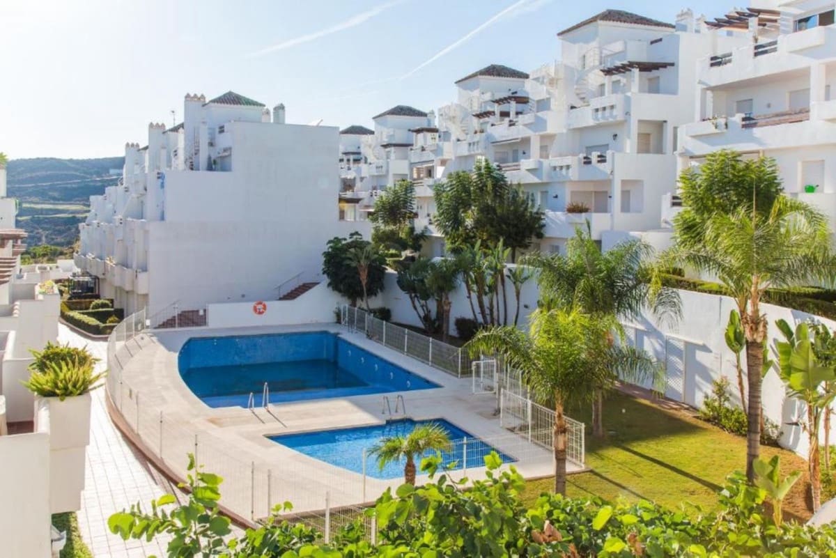 2 chambre Penthouse à vendre à Estepona avec garage - 289 900 € (Ref: 9848454)
