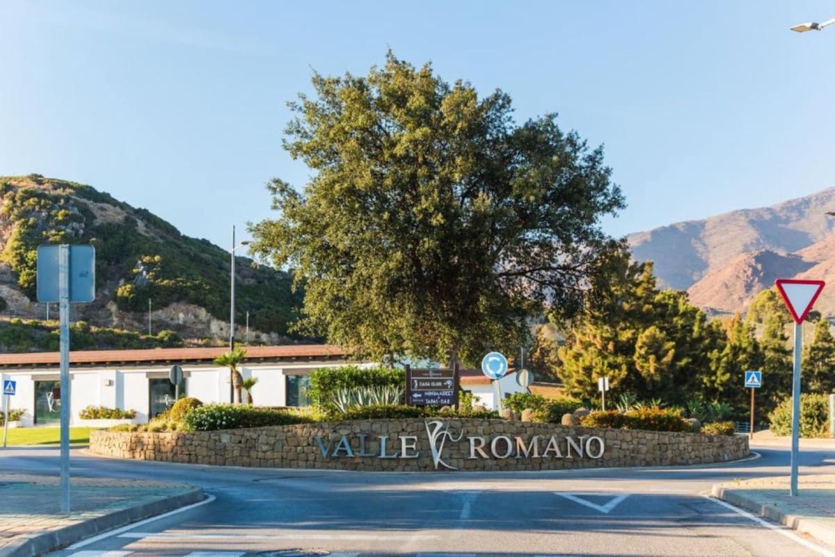 2 chambre Penthouse à vendre à Estepona avec garage - 289 900 € (Ref: 9848454)