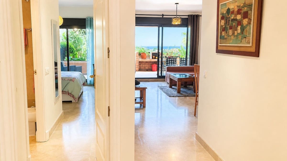 2 chambre Appartement à vendre à La Duquesa / Puerto de la Duquesa avec garage - 265 000 € (Ref: 9848458)