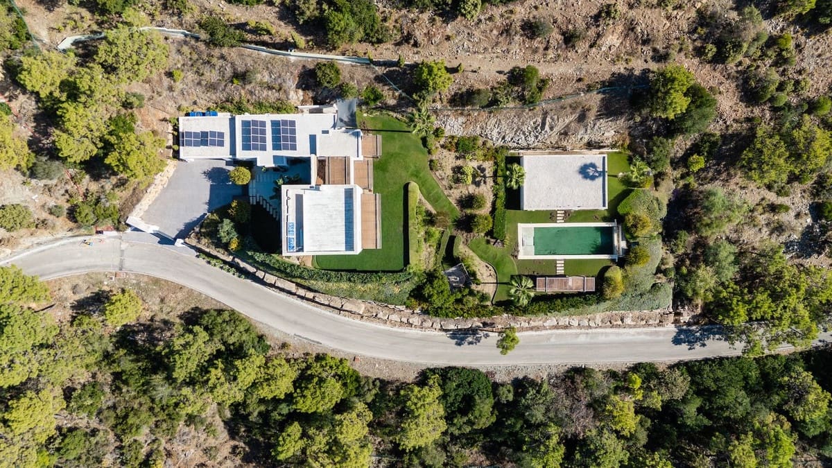6 slaapkamer Villa te koop in El Madronal - € 4.200.000 (Ref: 9850704)
