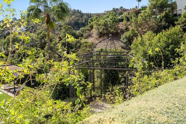 6 slaapkamer Villa te koop in El Madroñal, Benahavís - € 4.200.000 (Ref: 9850704)