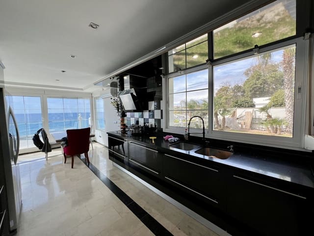 Chalet de 5 habitaciones en El Chaparral, Mijas en venta - 1.200.000 € (Ref: 9850705)