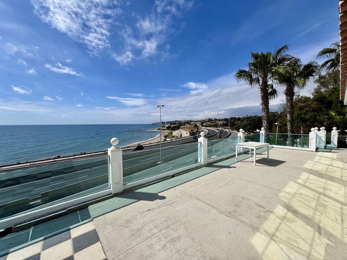 Chalet de 5 habitaciones en El Chaparral en venta - 1.200.000 € (Ref: 9850705)