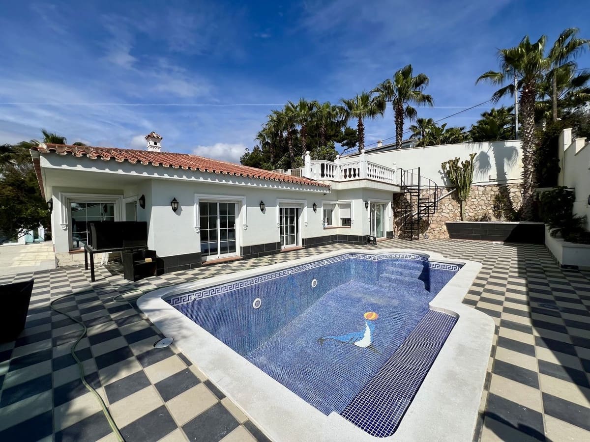 Chalet de 5 habitaciones en El Chaparral en venta - 1.200.000 € (Ref: 9850705)