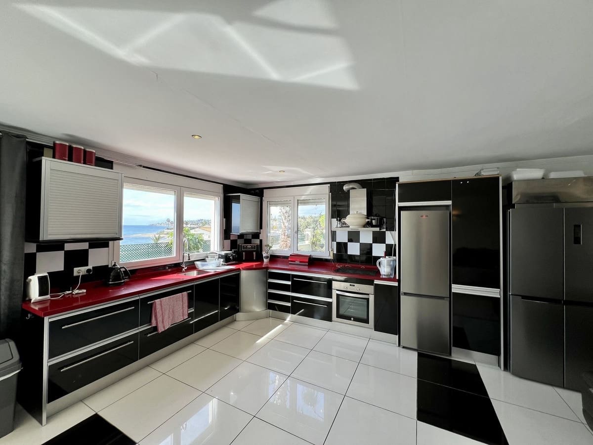 Chalet de 5 habitaciones en El Chaparral en venta - 1.200.000 € (Ref: 9850705)