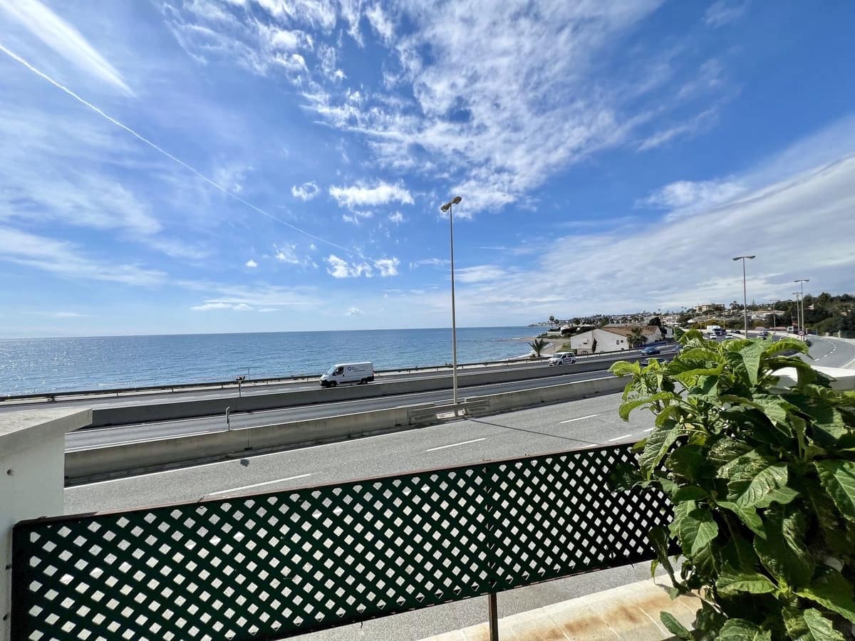 Chalet de 5 habitaciones en El Chaparral en venta - 1.200.000 € (Ref: 9850705)