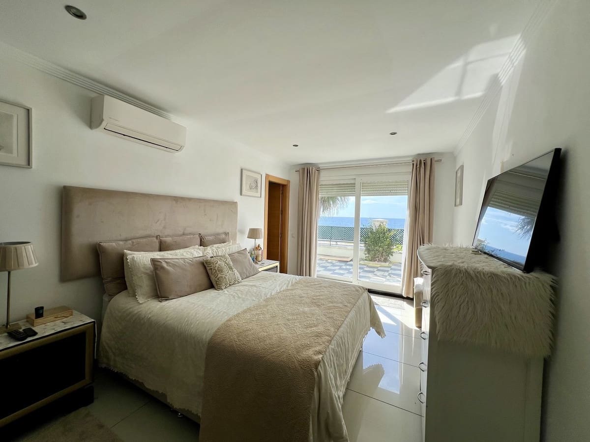 Chalet de 5 habitaciones en El Chaparral en venta - 1.200.000 € (Ref: 9850705)
