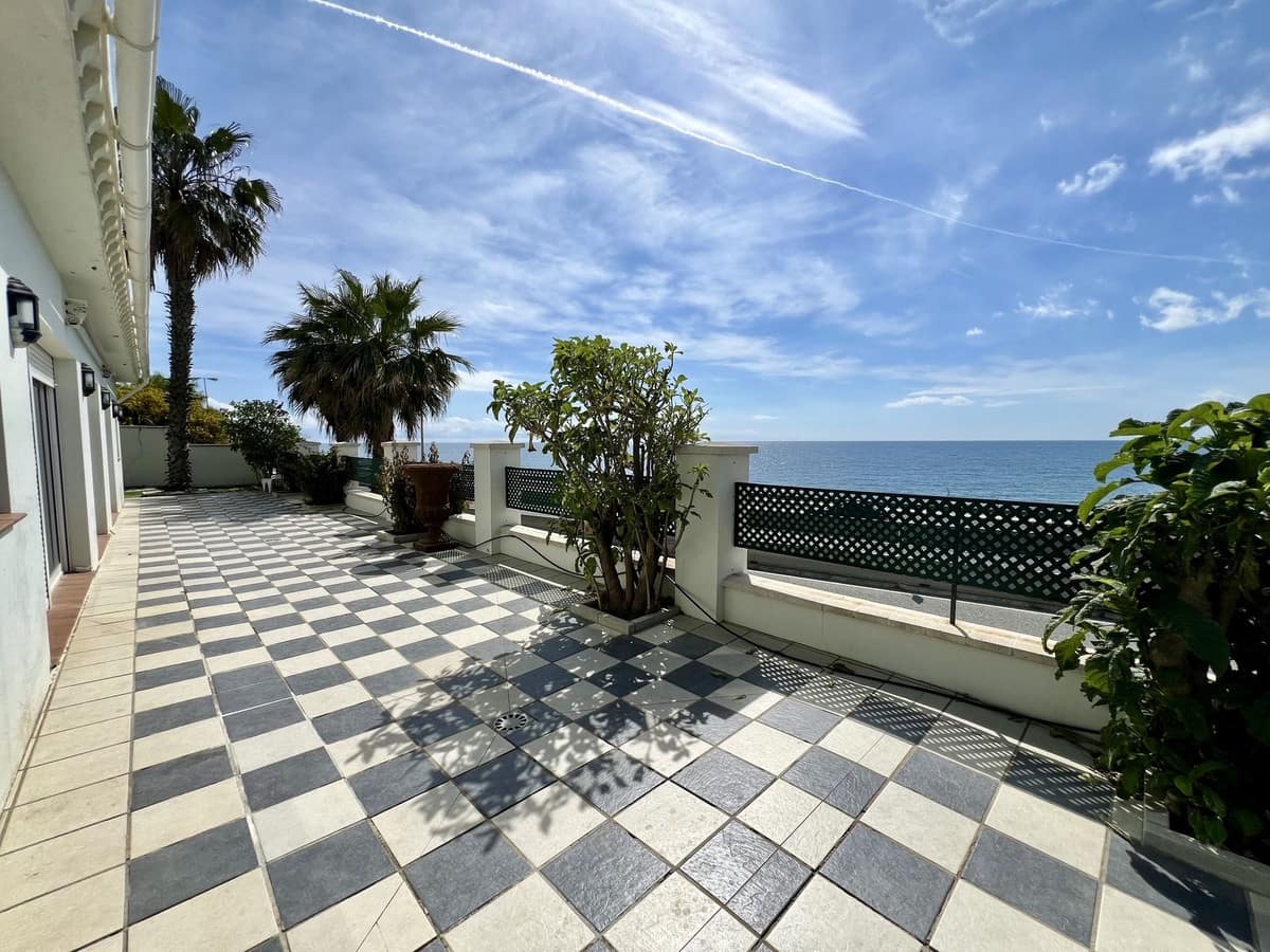 Chalet de 5 habitaciones en El Chaparral en venta - 1.200.000 € (Ref: 9850705)