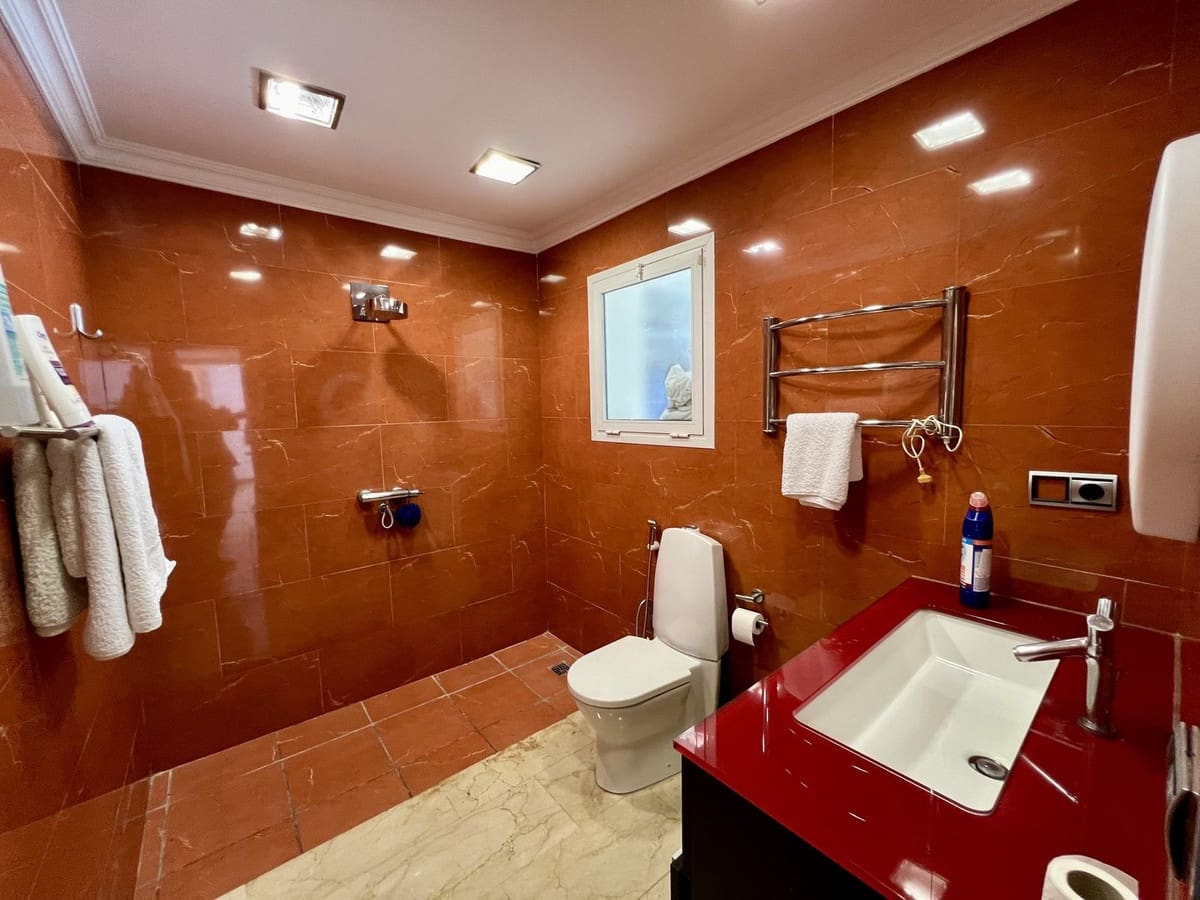Chalet de 5 habitaciones en El Chaparral en venta - 1.200.000 € (Ref: 9850705)