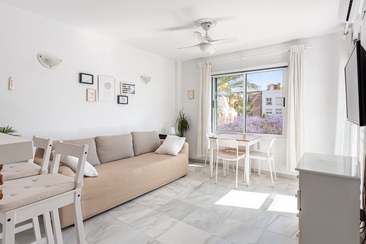 2 slaapkamer Appartement te koop in Benalmadena - € 364.000 (Ref: 9854692)