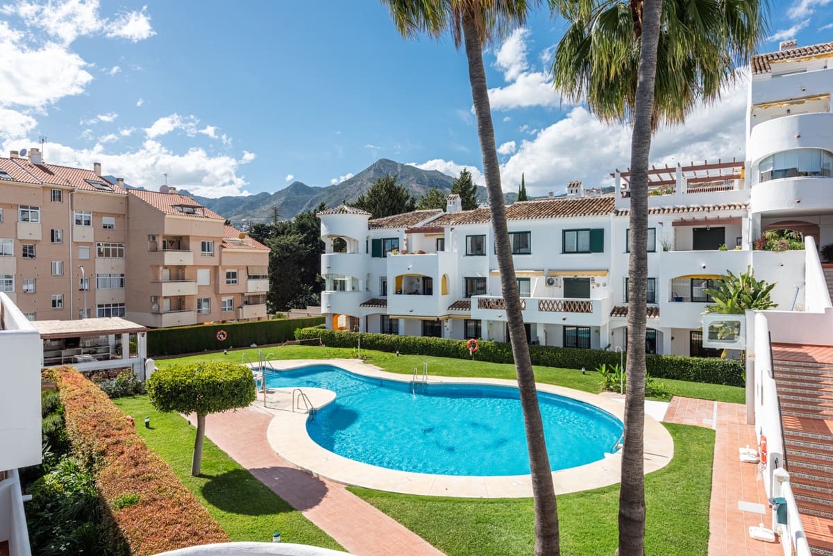 2 slaapkamer Appartement te koop in Benalmadena - € 364.000 (Ref: 9854692)