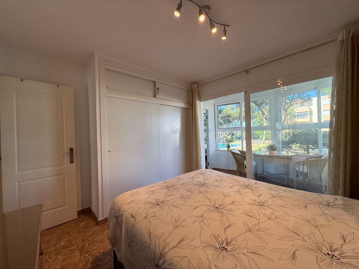 2 sovrum Lägenhet till salu i Calahonda med garage - 295 000 € (Ref: 9854694)