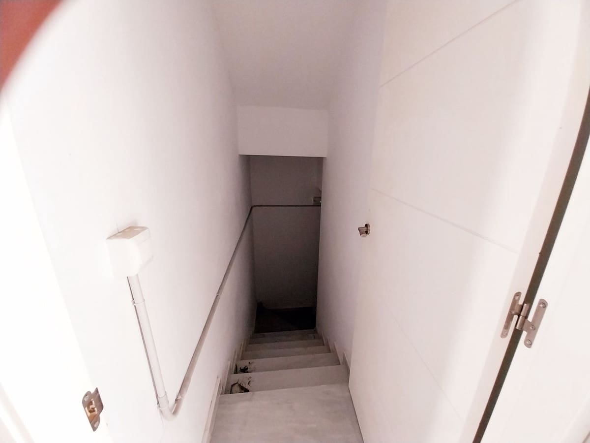 4 sypialnia Dom na sprzedaż w Calahonda z garażem - 639 000 € (Ref: 9854695)