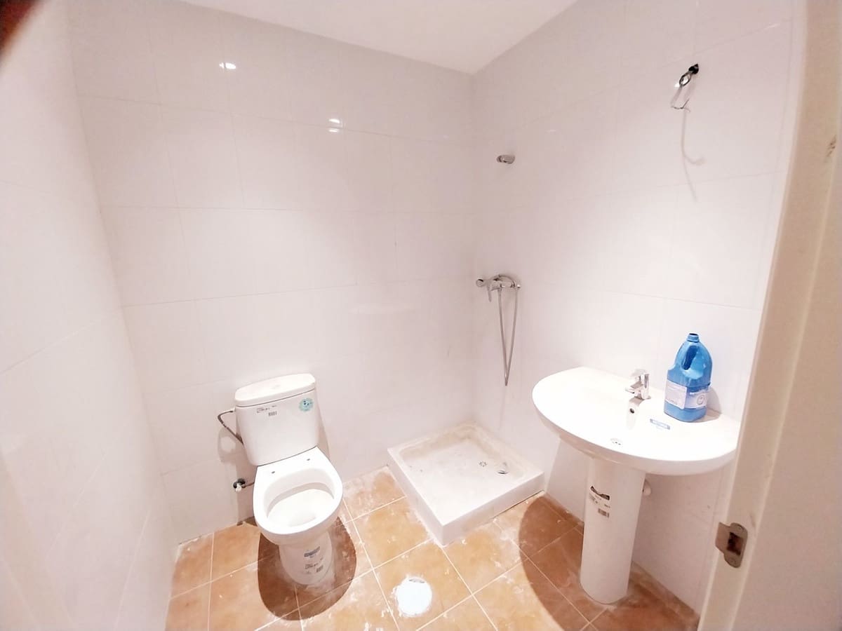 4 sypialnia Dom na sprzedaż w Calahonda z garażem - 639 000 € (Ref: 9854695)