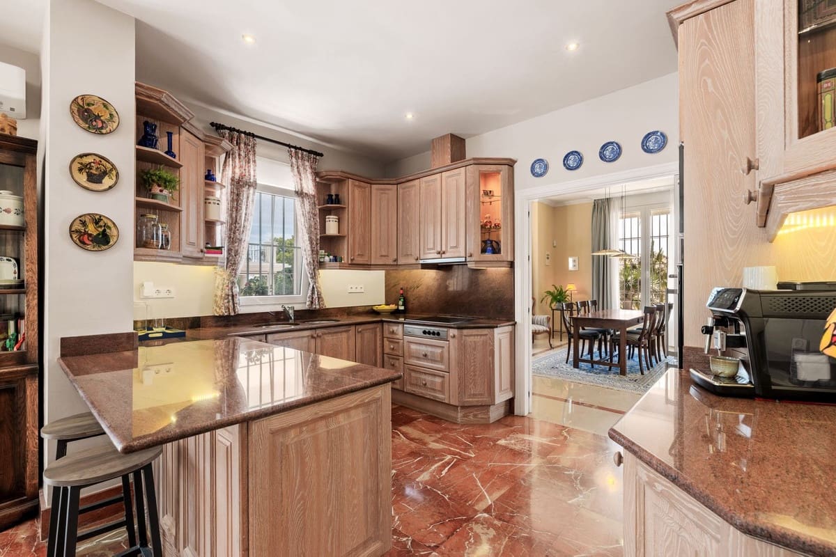 5 soveværelse Villa til salg i Golden Mile - € 5.500.000 (Ref: 9854696)