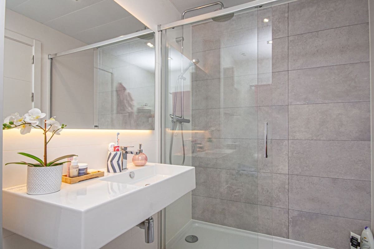 3 bedroom Apartment for sale in La Cala de Mijas with garage - € 729,000 (Ref: 9854697)