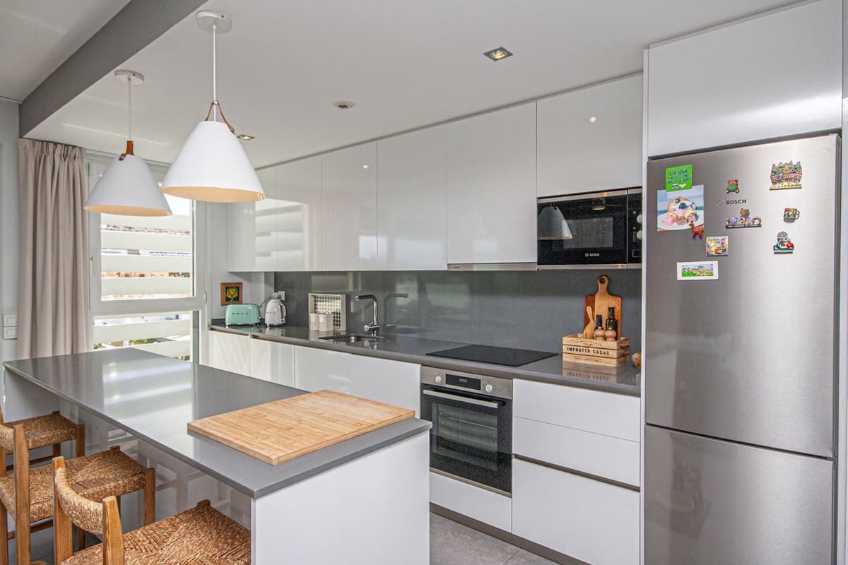 3 bedroom Apartment for sale in La Cala de Mijas with garage - € 729,000 (Ref: 9854697)