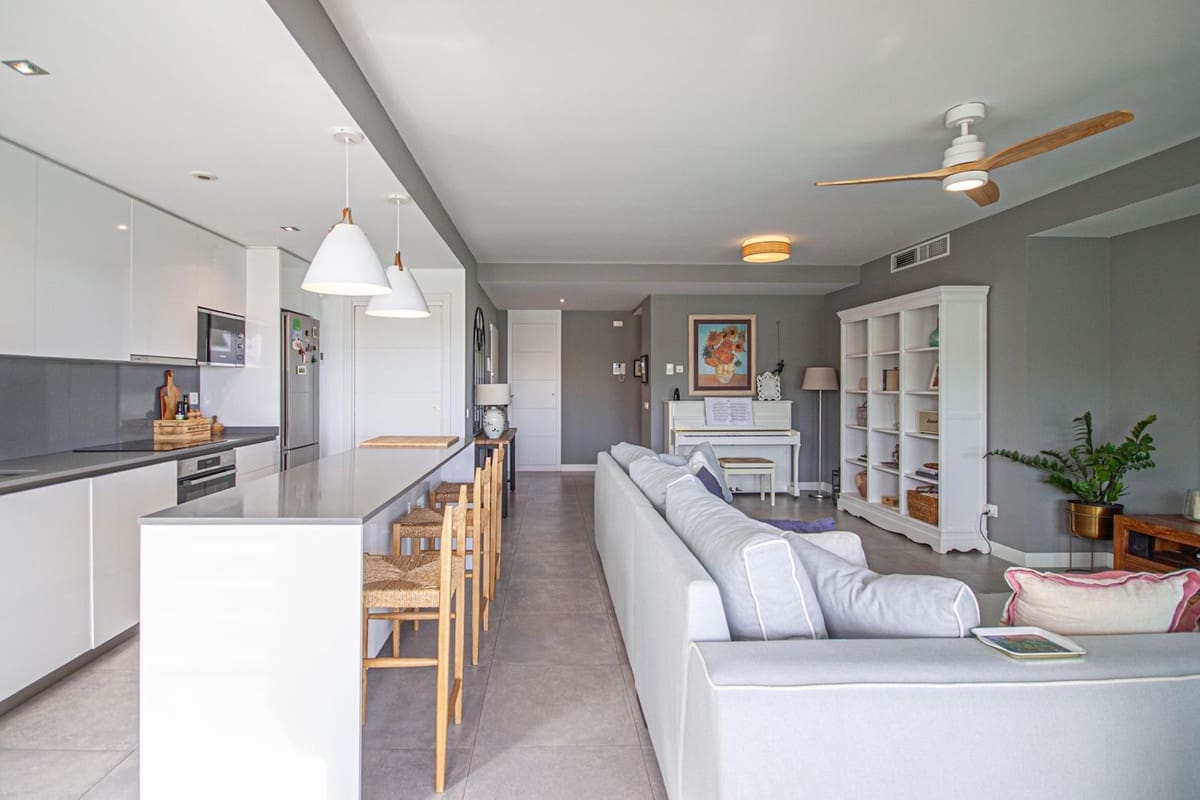 3 bedroom Apartment for sale in La Cala de Mijas with garage - € 729,000 (Ref: 9854697)