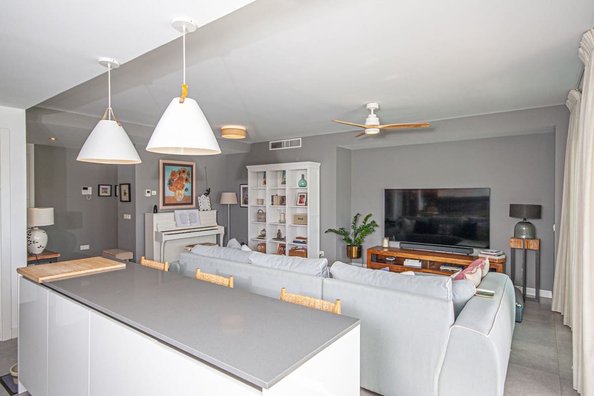3 bedroom Apartment for sale in La Cala de Mijas with garage - € 729,000 (Ref: 9854697)