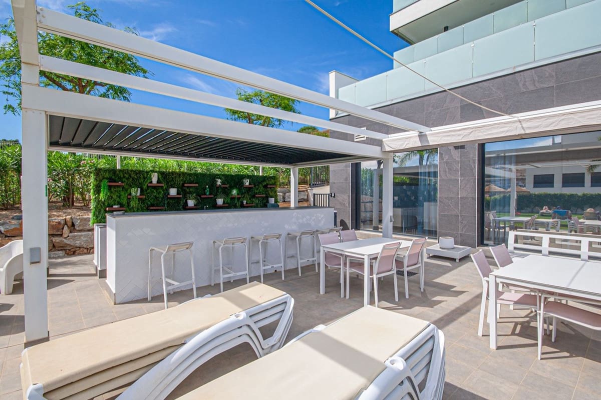 3 bedroom Apartment for sale in La Cala de Mijas with garage - € 729,000 (Ref: 9854697)