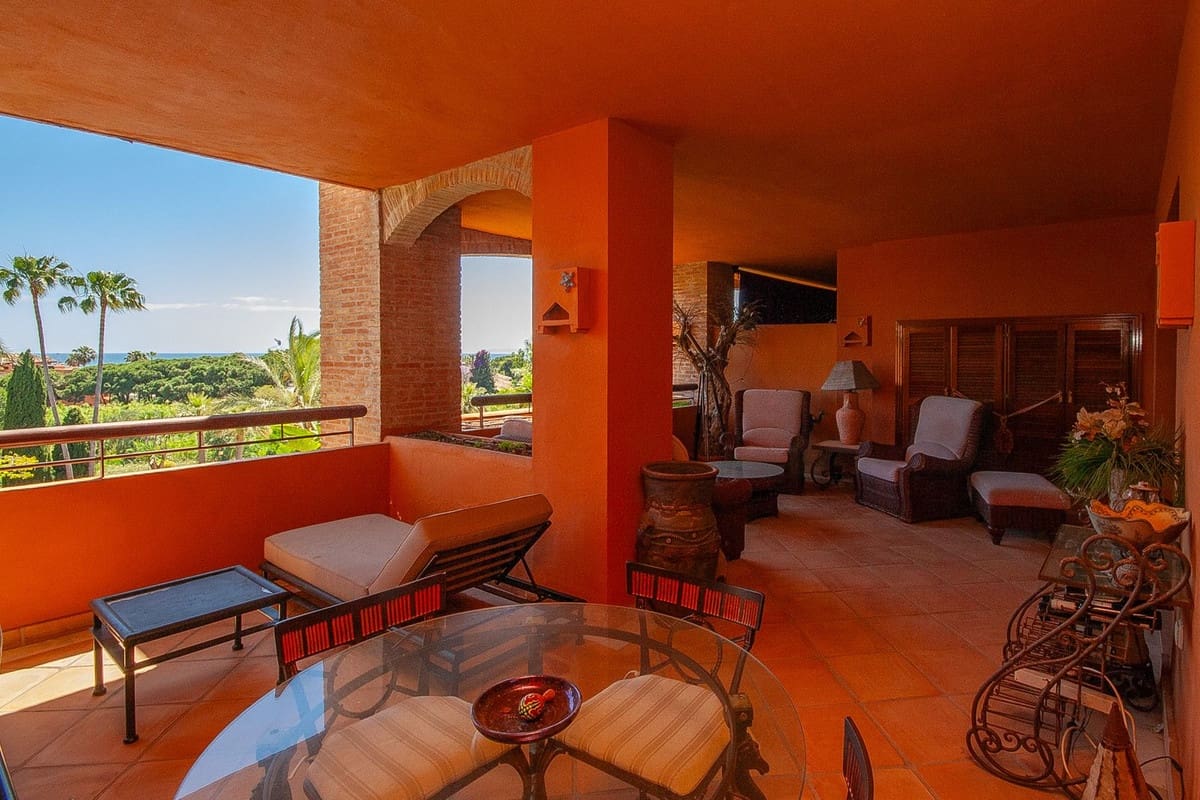 2 soveværelse Lejlighed til salg i Bahia de Marbella - € 850.000 (Ref: 9854698)
