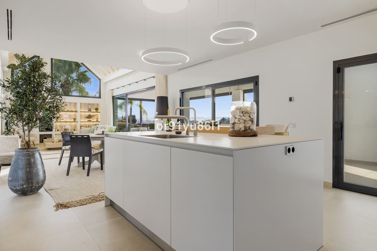 4 bedroom Villa for sale in Golden Mile - € 4,100,000 (Ref: 9856292)