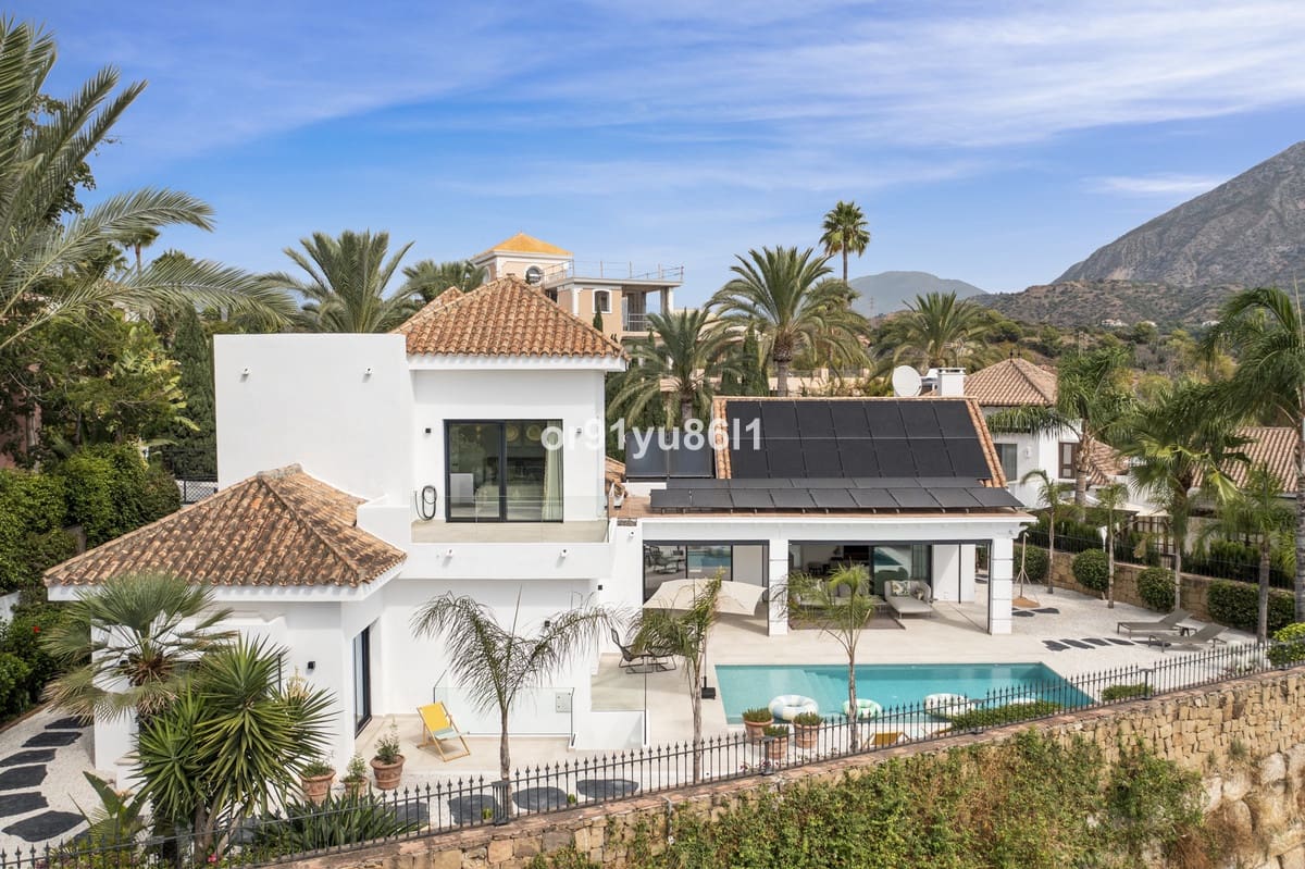 4 bedroom Villa for sale in Golden Mile - € 4,100,000 (Ref: 9856292)