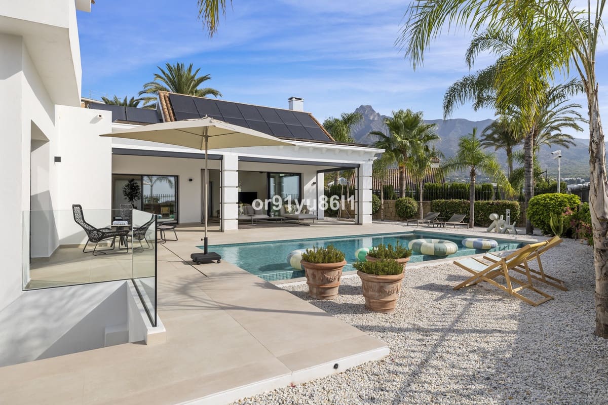 4 bedroom Villa for sale in Golden Mile - € 4,100,000 (Ref: 9856292)