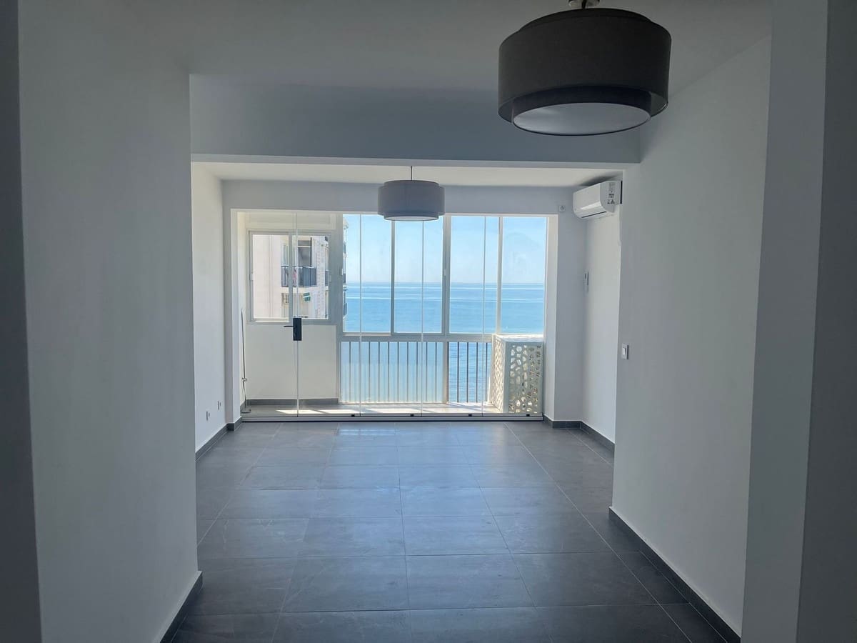 3 bedroom Apartment for sale in Calahonda with garage - € 399,000 (Ref: 9856295)