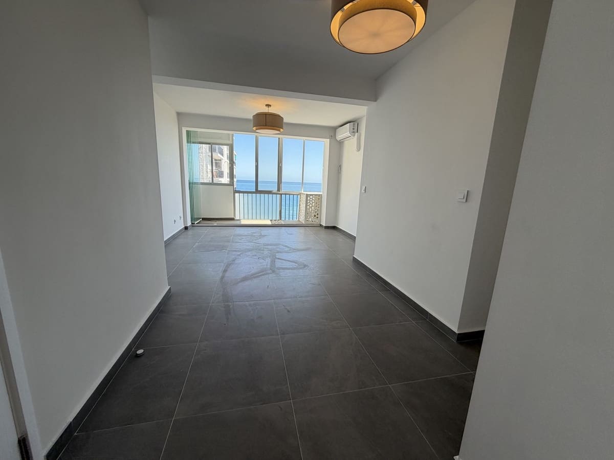 3 bedroom Apartment for sale in Calahonda with garage - € 399,000 (Ref: 9856295)