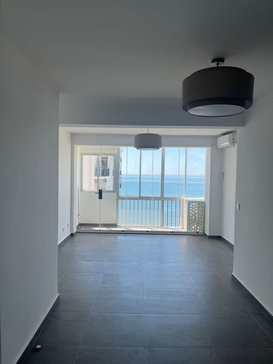 3 bedroom Apartment for sale in Calahonda with garage - € 399,000 (Ref: 9856295)