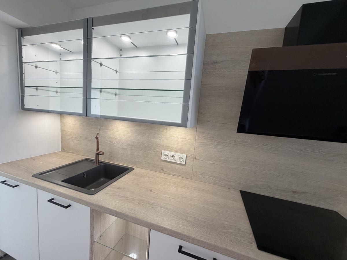 3 bedroom Apartment for sale in Calahonda with garage - € 399,000 (Ref: 9856295)