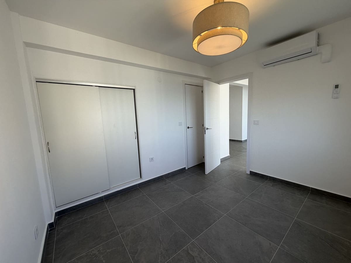 3 bedroom Apartment for sale in Calahonda with garage - € 399,000 (Ref: 9856295)