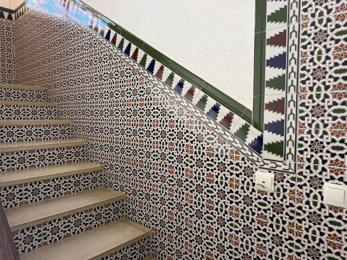 3 bedroom Apartment for sale in Calahonda with garage - € 399,000 (Ref: 9856295)