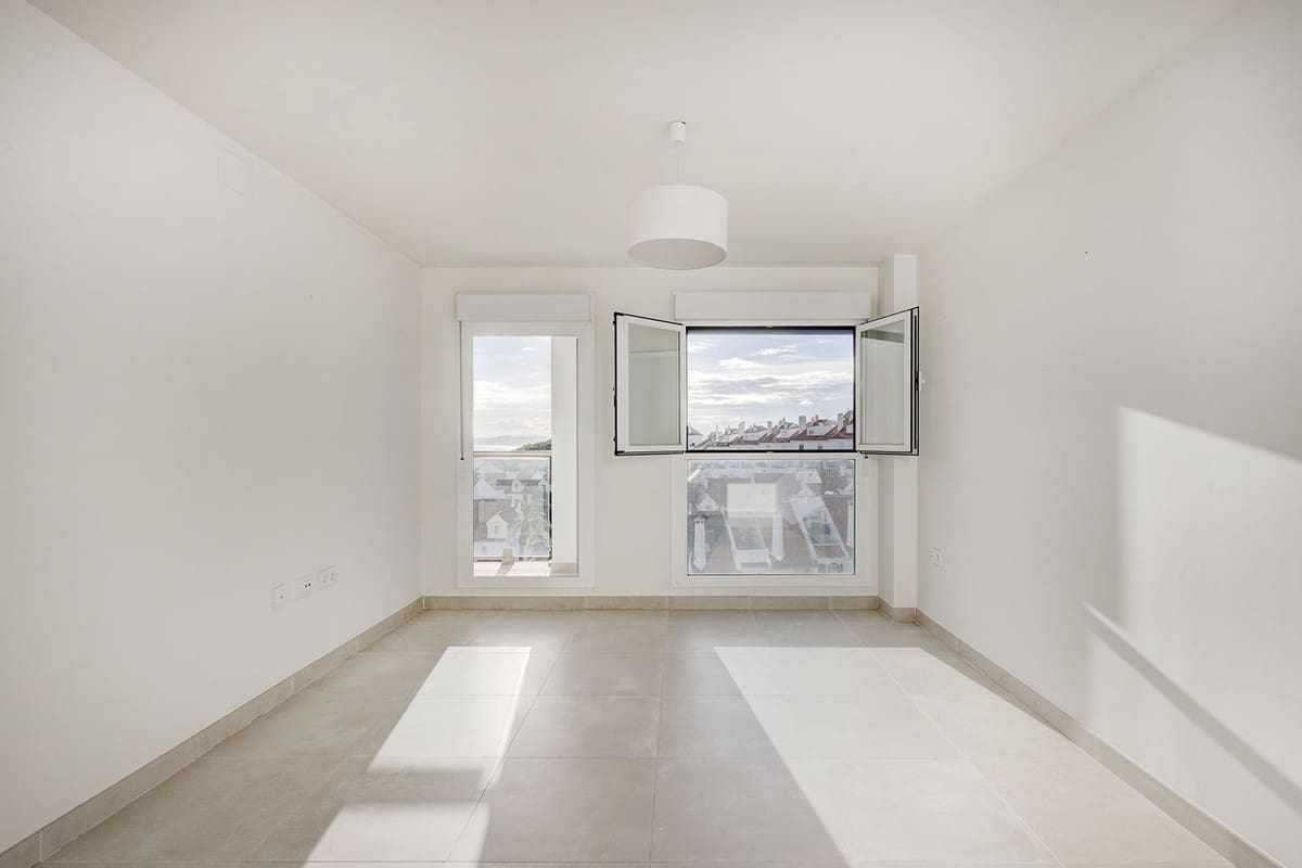 3 sypialnia Apartament na sprzedaż w Estepona z garażem - 499 000 € (Ref: 9861257)