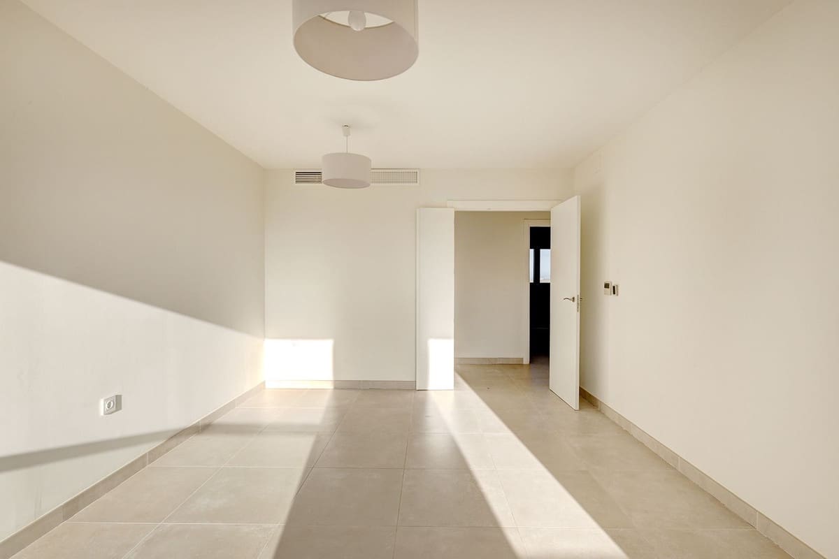 3 sypialnia Apartament na sprzedaż w Estepona z garażem - 499 000 € (Ref: 9861257)