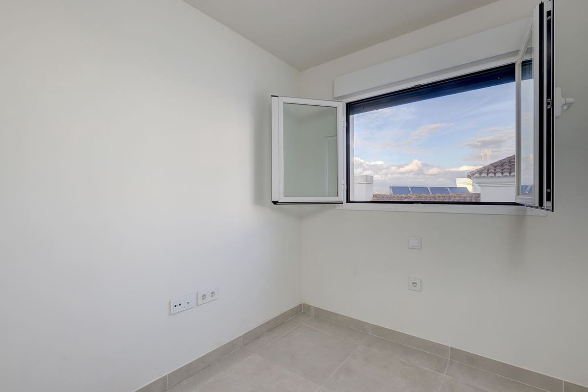 3 sypialnia Apartament na sprzedaż w Estepona z garażem - 499 000 € (Ref: 9861257)