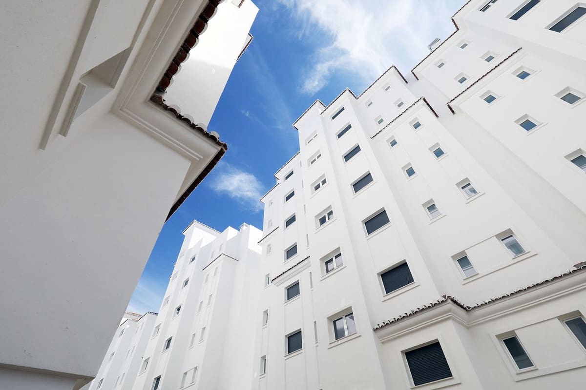 3 sypialnia Apartament na sprzedaż w Estepona z garażem - 499 000 € (Ref: 9861257)