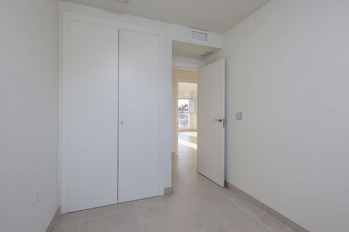 3 sypialnia Apartament na sprzedaż w Estepona z garażem - 499 000 € (Ref: 9861257)