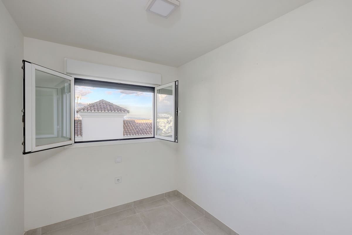 3 sypialnia Apartament na sprzedaż w Estepona z garażem - 499 000 € (Ref: 9861257)