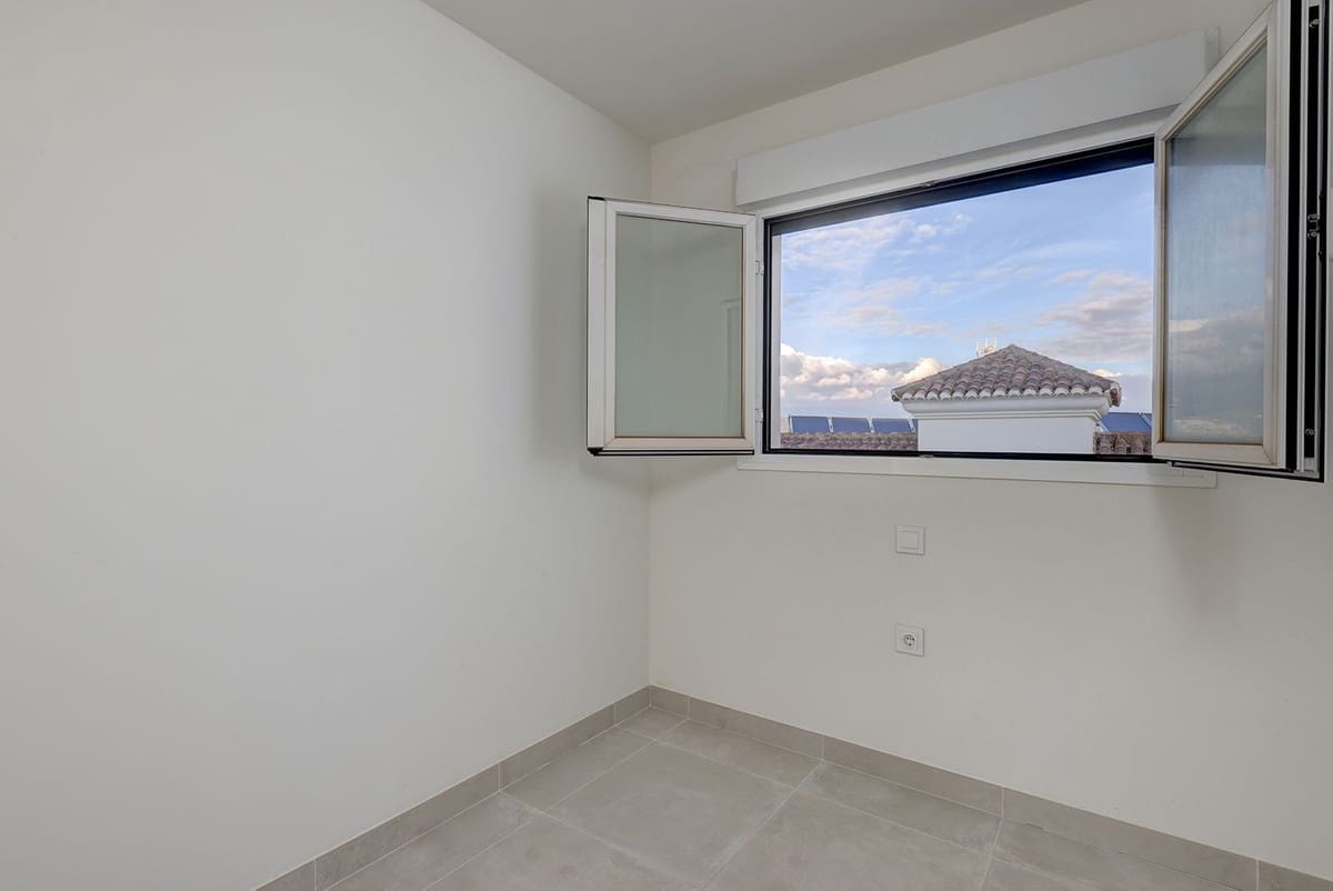 3 sypialnia Apartament na sprzedaż w Estepona z garażem - 499 000 € (Ref: 9861257)