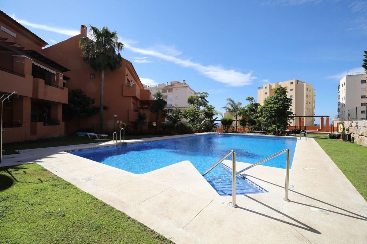 3 Zimmer Penthouse zu verkaufen in Estepona mit Garage - 670.000 € (Ref: 9861258)