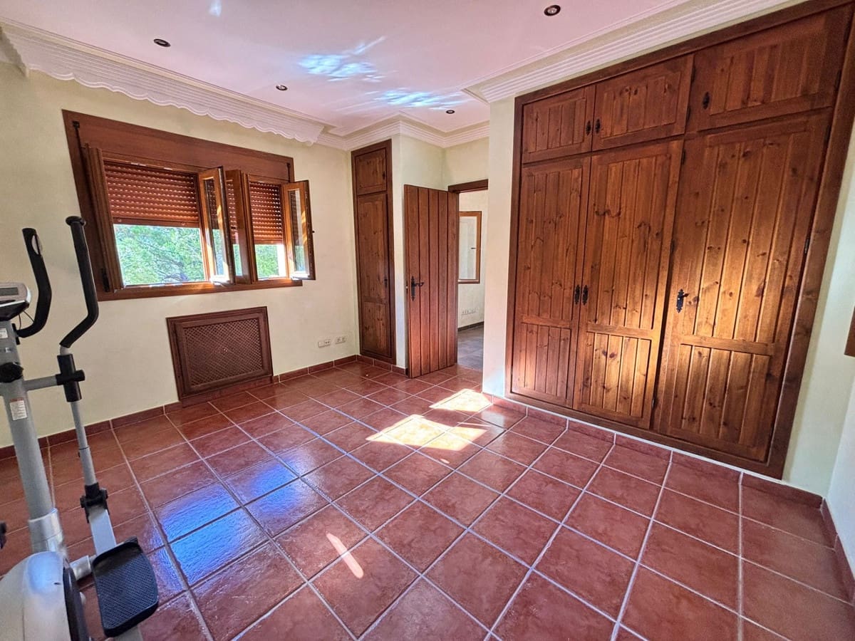 5 camera da letto Villa in vendita in Estepona - 1.676.000 € (Rif: 9861262)