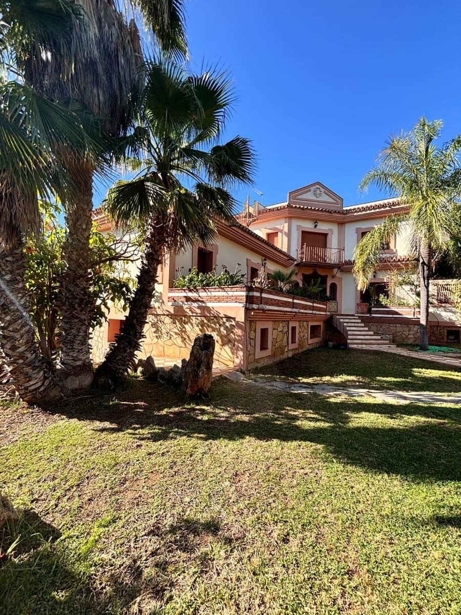 5 camera da letto Villa in vendita in Estepona - 1.676.000 € (Rif: 9861262)