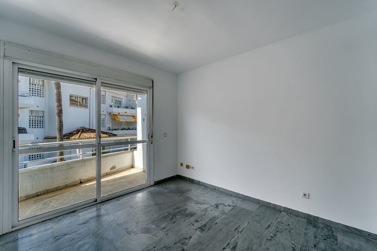 5 bedroom Penthouse for sale in Guadalmina - € 1,320,000 (Ref: 9861265)