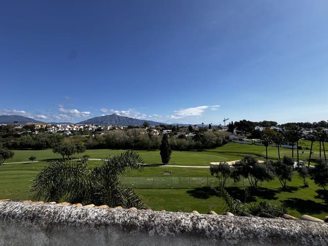 5 slaapkamer Penthouse te koop in Guadalmina Baja, Marbella - € 1.320.000 (Ref: 9861265)