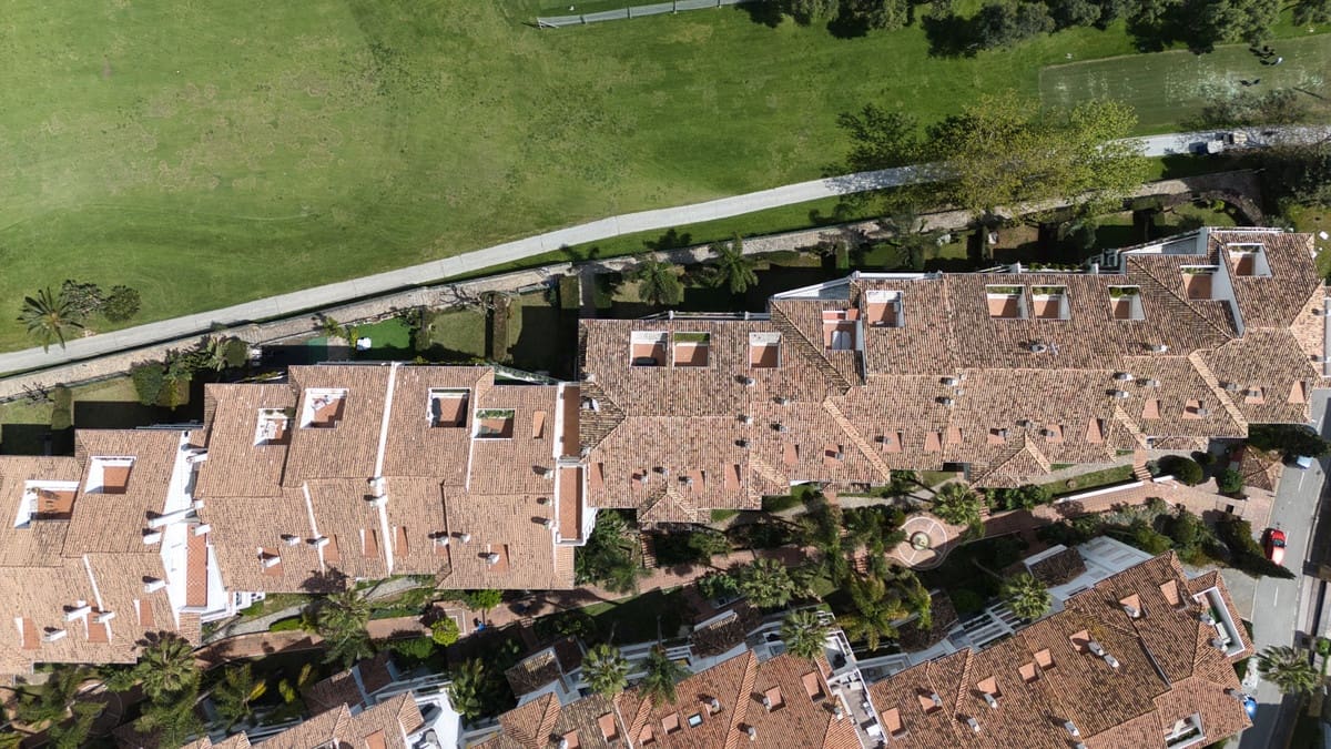5 bedroom Penthouse for sale in Guadalmina - € 1,320,000 (Ref: 9861265)