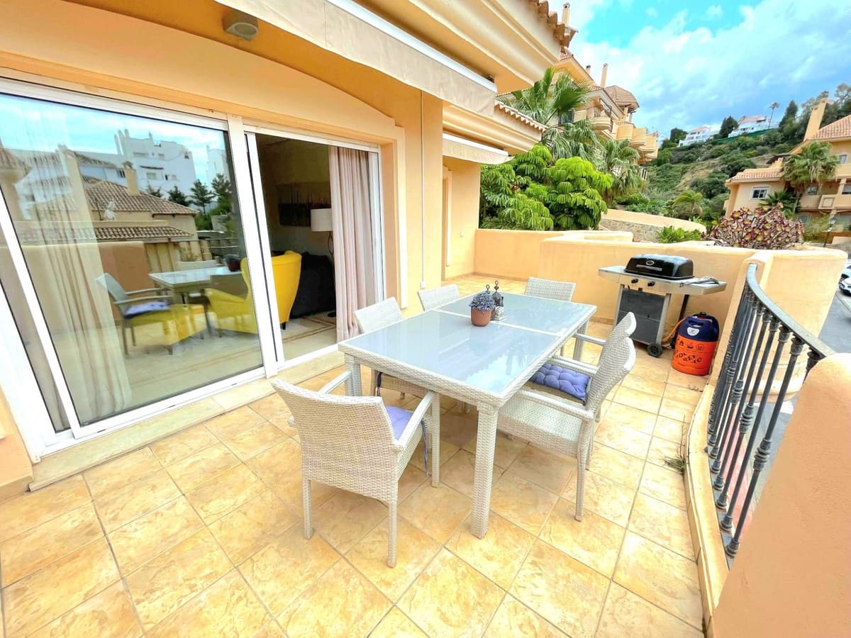 3 soveværelse Lejlighed til salg i Nueva Andalucia - € 620.000 (Ref: 9861274)