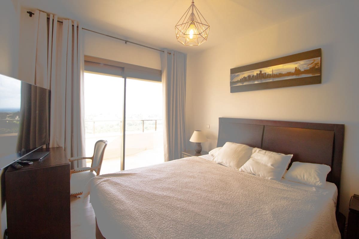 2 soveværelse Penthouse til salg i Estepona - € 629.000 (Ref: 9861276)