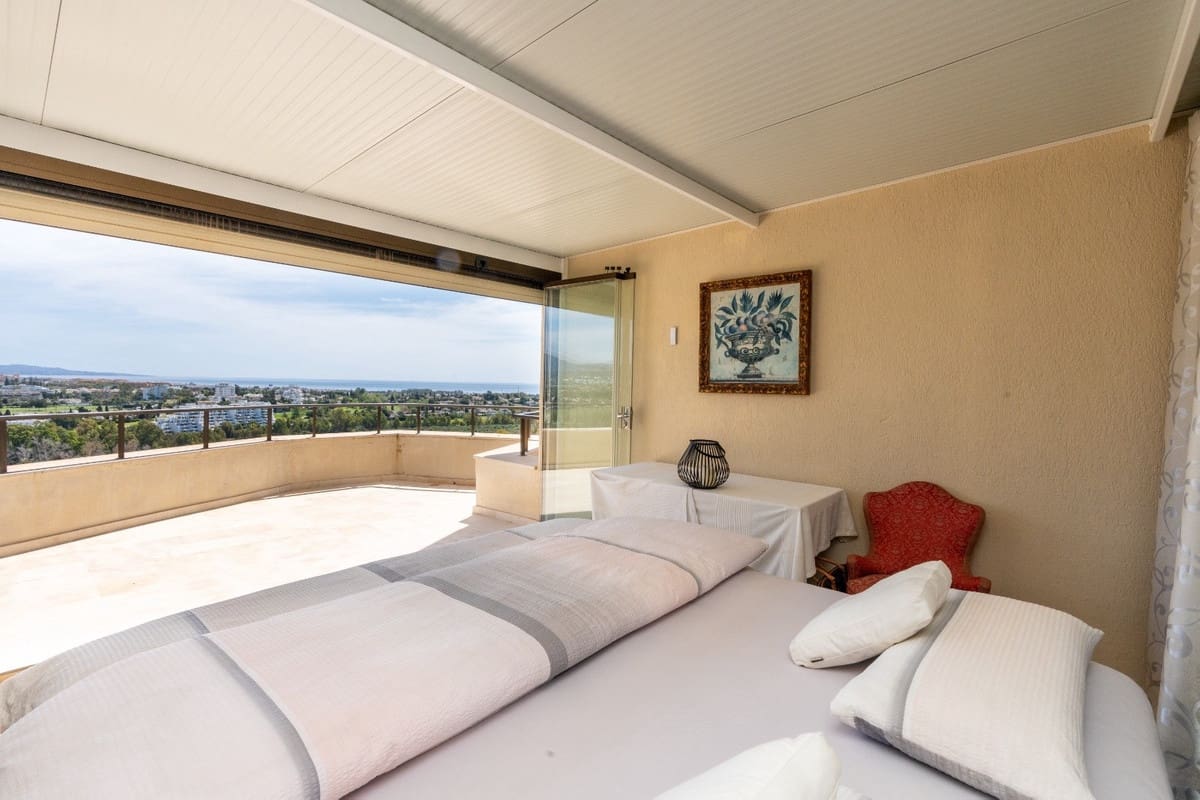 2 soveværelse Penthouse til salg i Estepona - € 629.000 (Ref: 9861276)